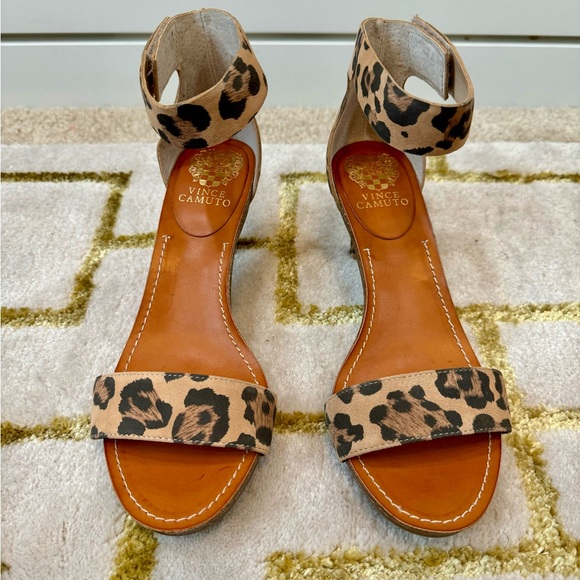 Vince Camuto Leopard Print Ankle Strap Kitten Heel - Size 8.5 Wide fit. - Picture 5 of 5